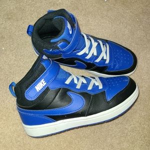 Nike high top size 3y